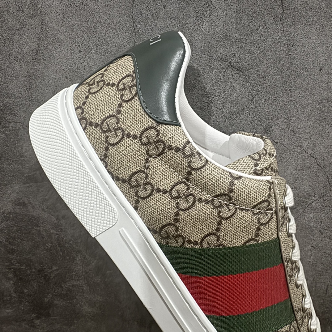 图片[7]-【顶级lw版】经典高奢古驰GUCCI古驰 Ace Embroidered Low-Top拼色刺绣系列低帮潮流百搭休闲板鞋n市售最强顶级几率混卖版本全网首发Gucci古驰小蜜蜂附送原装一致鞋舌仿磨环保纸垫 全套专柜包装物及配件外盒标和鞋底嵌入核心防伪芯片感应装置秒杀市面任何版本n意大利进口超软小牛皮+同源出厂真丝绸防尘鞋套袋原装雪梨形超软沙绒纸团高工艺无缝细空胶技术 贴楦误差0.05mm 鞋底采用固特异内外锁死工艺 最大限度弯折永不开胶 原鞋一致效果环保无味❗   尺码：35 36 37 38 39 40 41 42 43 44 编码：HH380420-鞋库