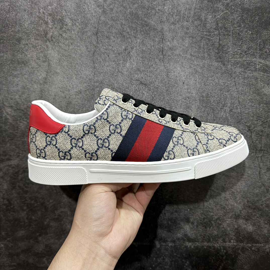 【顶级lw版】经典高奢古驰GUCCI古驰 Ace Embroidered Low-Top拼色刺绣系列低帮潮流百搭休闲板鞋n市售最强顶级几率混卖版本全网首发Gucci古驰小蜜蜂附送原装一致鞋舌仿磨环保纸垫 全套专柜包装物及配件外盒标和鞋底嵌入核心防伪芯片感应装置秒杀市面任何版本n意大利进口超软小牛皮+同源出厂真丝绸防尘鞋套袋原装雪梨形超软沙绒纸团高工艺无缝细空胶技术 贴楦误差0.05mm 鞋底采用固特异内外锁死工艺 最大限度弯折永不开胶 原鞋一致效果环保无味❗   尺码：35 36 37 38 39 40 41 42 43 44 编码：HH380420-鞋库