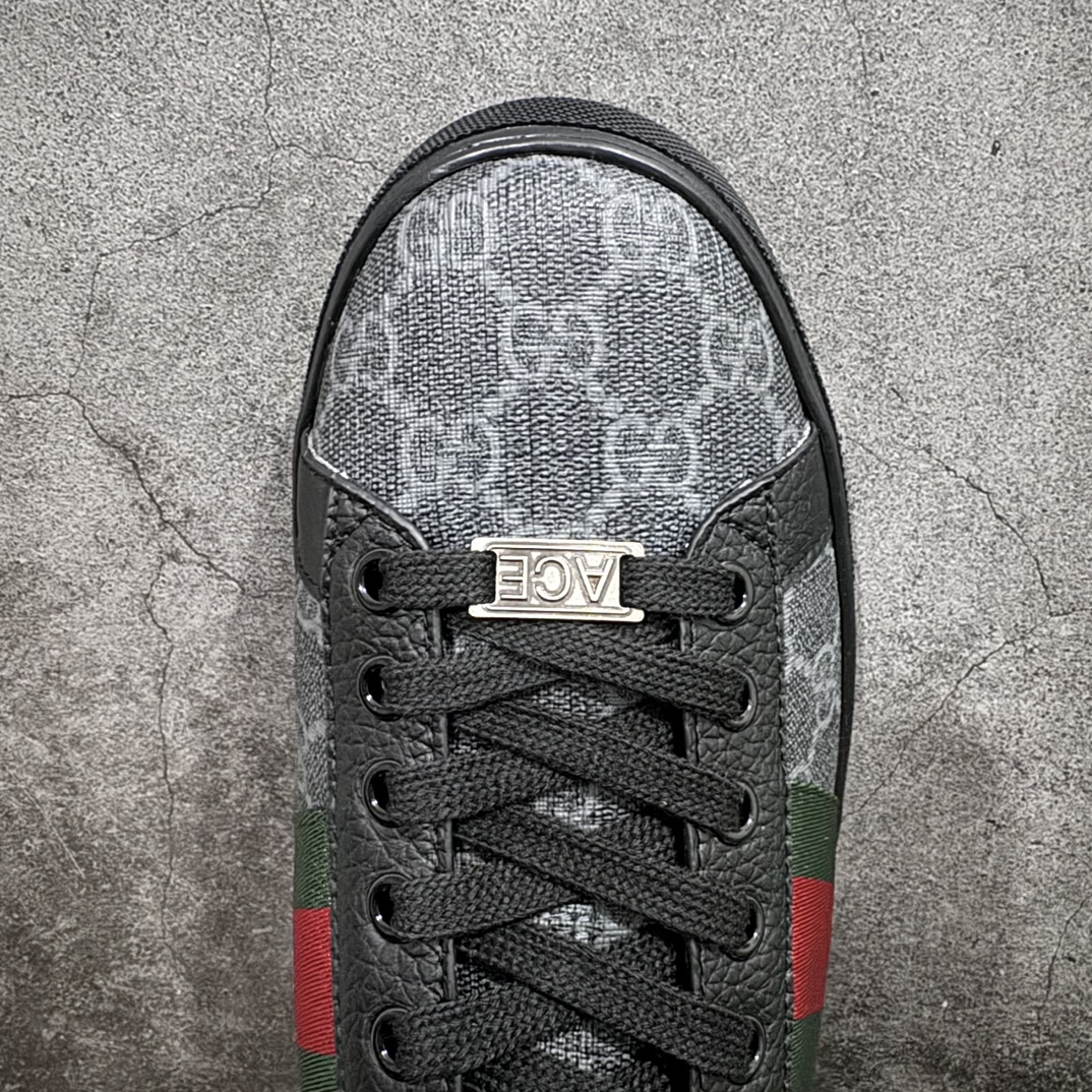 图片[5]-【顶级lw版】经典高奢古驰GUCCI古驰 Ace Embroidered Low-Top拼色刺绣系列低帮潮流百搭休闲板鞋n市售最强顶级几率混卖版本全网首发Gucci古驰小蜜蜂附送原装一致鞋舌仿磨环保纸垫 全套专柜包装物及配件外盒标和鞋底嵌入核心防伪芯片感应装置秒杀市面任何版本n意大利进口超软小牛皮+同源出厂真丝绸防尘鞋套袋原装雪梨形超软沙绒纸团高工艺无缝细空胶技术 贴楦误差0.05mm 鞋底采用固特异内外锁死工艺 最大限度弯折永不开胶 原鞋一致效果环保无味❗   尺码：35 36 37 38 39 40 41 42 43 44 编码：HH380420-鞋库