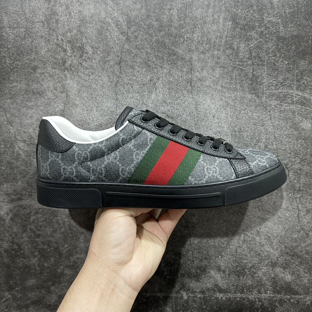 【顶级lw版】经典高奢古驰GUCCI古驰 Ace Embroidered Low-Top拼色刺绣系列低帮潮流百搭休闲板鞋n市售最强顶级几率混卖版本全网首发Gucci古驰小蜜蜂附送原装一致鞋舌仿磨环保纸垫 全套专柜包装物及配件外盒标和鞋底嵌入核心防伪芯片感应装置秒杀市面任何版本n意大利进口超软小牛皮+同源出厂真丝绸防尘鞋套袋原装雪梨形超软沙绒纸团高工艺无缝细空胶技术 贴楦误差0.05mm 鞋底采用固特异内外锁死工艺 最大限度弯折永不开胶 原鞋一致效果环保无味❗   尺码：35 36 37 38 39 40 41 42 43 44 编码：HH380420-鞋库