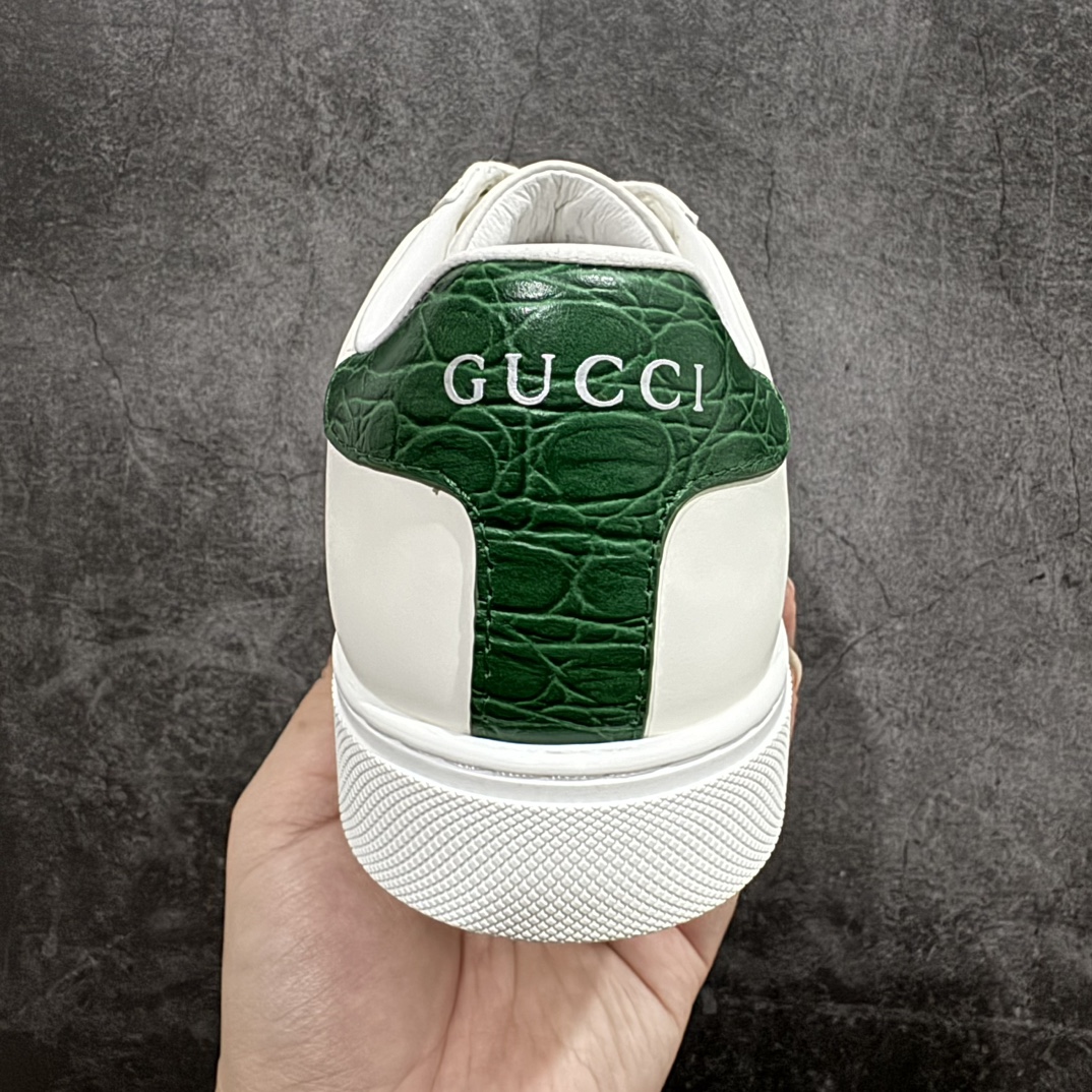 图片[4]-【顶级lw版】经典高奢古驰GUCCI古驰 Ace Embroidered Low-Top拼色刺绣系列低帮潮流百搭休闲板鞋n市售最强顶级几率混卖版本全网首发Gucci古驰小蜜蜂附送原装一致鞋舌仿磨环保纸垫 全套专柜包装物及配件外盒标和鞋底嵌入核心防伪芯片感应装置秒杀市面任何版本n意大利进口超软小牛皮+同源出厂真丝绸防尘鞋套袋原装雪梨形超软沙绒纸团高工艺无缝细空胶技术 贴楦误差0.05mm 鞋底采用固特异内外锁死工艺 最大限度弯折永不开胶 原鞋一致效果环保无味❗   尺码：35 36 37 38 39 40 41 42 43 44 编码：HH380420-鞋库