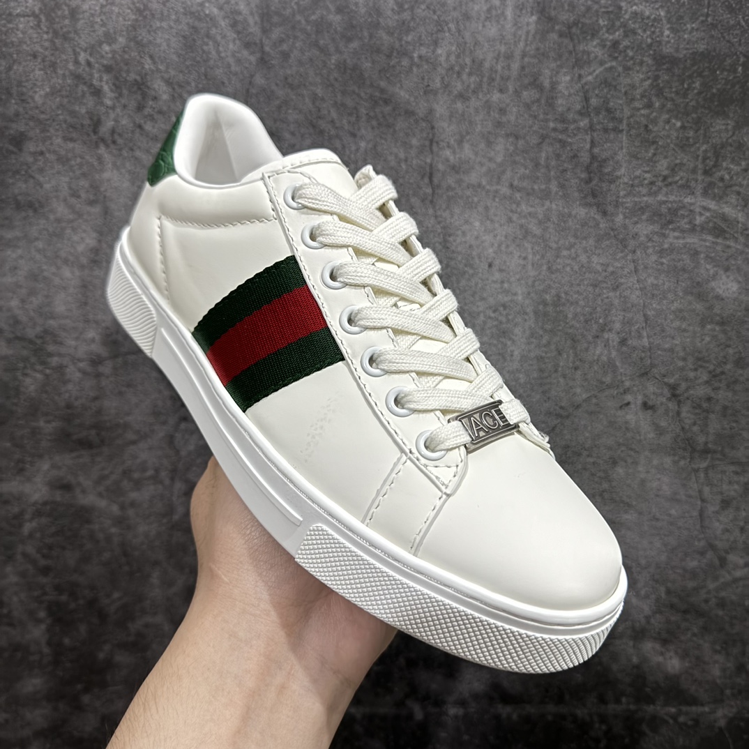 图片[3]-【顶级lw版】经典高奢古驰GUCCI古驰 Ace Embroidered Low-Top拼色刺绣系列低帮潮流百搭休闲板鞋n市售最强顶级几率混卖版本全网首发Gucci古驰小蜜蜂附送原装一致鞋舌仿磨环保纸垫 全套专柜包装物及配件外盒标和鞋底嵌入核心防伪芯片感应装置秒杀市面任何版本n意大利进口超软小牛皮+同源出厂真丝绸防尘鞋套袋原装雪梨形超软沙绒纸团高工艺无缝细空胶技术 贴楦误差0.05mm 鞋底采用固特异内外锁死工艺 最大限度弯折永不开胶 原鞋一致效果环保无味❗   尺码：35 36 37 38 39 40 41 42 43 44 编码：HH380420-鞋库