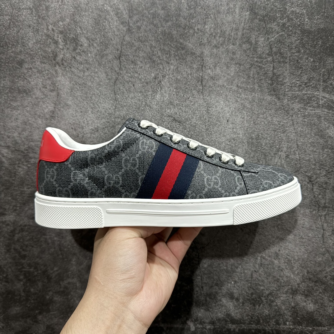 【顶级lw版】经典高奢古驰GUCCI古驰 Ace Embroidered Low-Top拼色刺绣系列低帮潮流百搭休闲板鞋n市售最强顶级几率混卖版本全网首发Gucci古驰小蜜蜂附送原装一致鞋舌仿磨环保纸垫 全套专柜包装物及配件外盒标和鞋底嵌入核心防伪芯片感应装置秒杀市面任何版本n意大利进口超软小牛皮+同源出厂真丝绸防尘鞋套袋原装雪梨形超软沙绒纸团高工艺无缝细空胶技术 贴楦误差0.05mm 鞋底采用固特异内外锁死工艺 最大限度弯折永不开胶 原鞋一致效果环保无味❗   尺码：35 36 37 38 39 40 41 42 43 44 编码：HH380420-鞋库