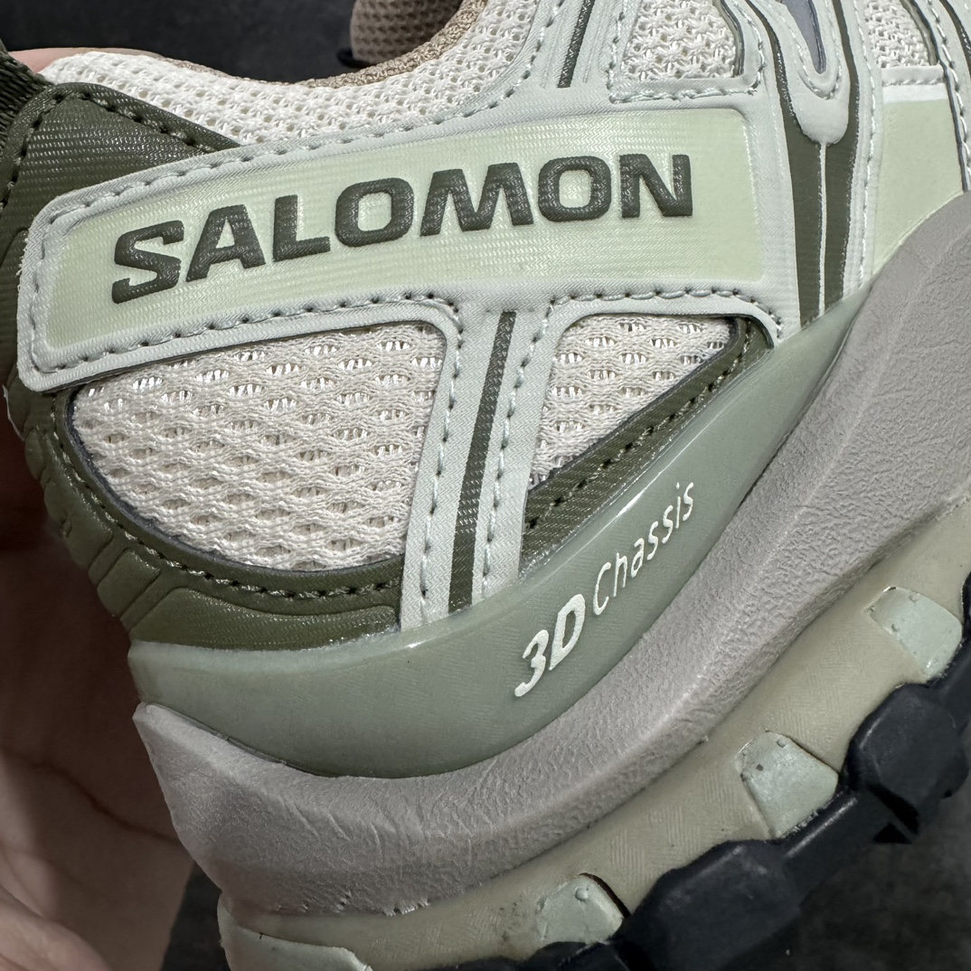 图片[3]-【绿x版】SALOMON XA Pro 3D ADV萨洛蒙潮流越野机能户外功能鞋 薄荷绿 米灰绿nn纯原外贸平台特供订单 耗时半年巨作 全套原纸板楦头开发 原厂特供网布配套加持 确保原汁原味 完美呈现版型 原档数据独家私模五层组合大底 男女鞋同步官方开发至46.5 原装Ortholite轻量化鞋垫 中底布带钢印编号 原厂TPU锁扣 进口港宝加持 后跟自然饱满 还原公司包裹性 鞋面采用SENSIFT贴合技术 全方位贴合包裹脚型 鞋跟部鞋底牵引设计 提供强大的抓地性能 更适应野外崎岖不平的道路 其3D ADVANCED CHASSIS底盘 材料轻量大化 钉齿设计更具稳定性 防护性 鞋底易磨损区运用CONTAGRIP高耐磨材料 应对城市硬质路面长距离跑考验  尺码：36 36.5 37.5 38 38.5 39 40 40.5 41 42 42.5 43 44 44.5 45 46 46.5 编码：SLM340360-鞋库