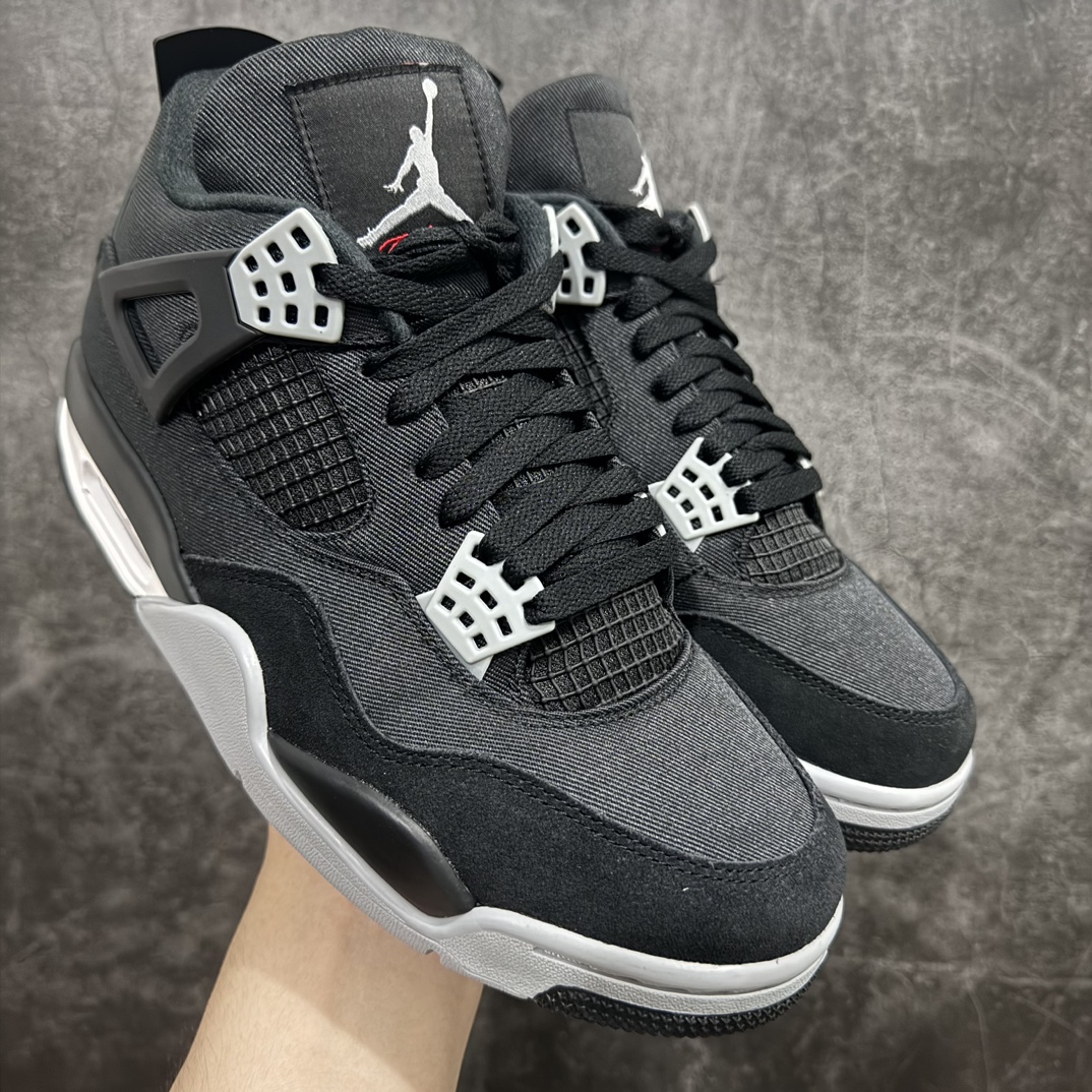 【PK4.0】Air Jordan 4 Retro \” Black Canvas \” AJ4乔4 文化篮球鞋 黑帆布 DH7138-006n大厂出品 值得信赖的产品n原鞋开发 全鞋为原鞋一致麂皮材质 质感满满n鞋型到位 正宗乔4的完美鞋型 鞋舌长度同步原鞋n原厂网格不打皱 鞋底有刷漆 正确电脑针车走线 超高裁边清洁度n值得入手零售的好货，优势价格主推💪🏻 尺码：40.5-47.5 编码：T400430-鞋库