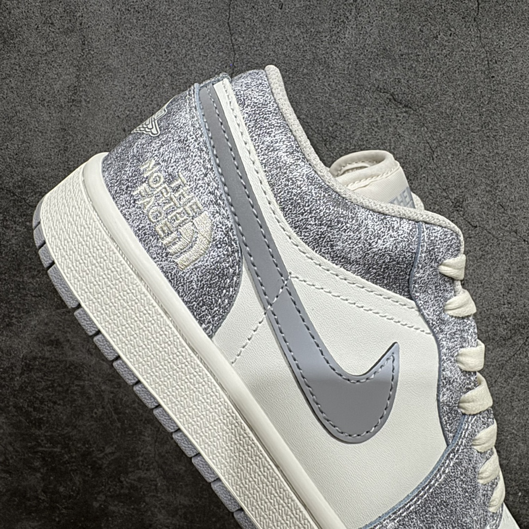 定制版 Air Jordan 1 Low AJ1 乔1 北面联名-岩石灰 高端定制 低帮复古篮球鞋 DC2024-023