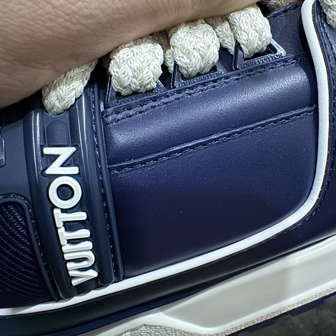 图片[4]-【无胶顶级鞋盒无字版】Louis Vuitton LV 路易威登 Trainer Maxi 胖丁 低帮休闲板鞋 深蓝胖丁 海淘代购同渠道 正确折叠鞋盒 平台外贸高端零售专供品质 原版开发 完美楦型 还原度达到98% 鞋面独家订制压纹漆皮 大底TPU 私模Tpu大底 三色组合厚底 完美增高4-5cm 提供原版可配备对比 拒绝市场吹嘘所谓原版开发 尺码：35 36 37 38 39 40 41 42 43 44 45 46-选品中心