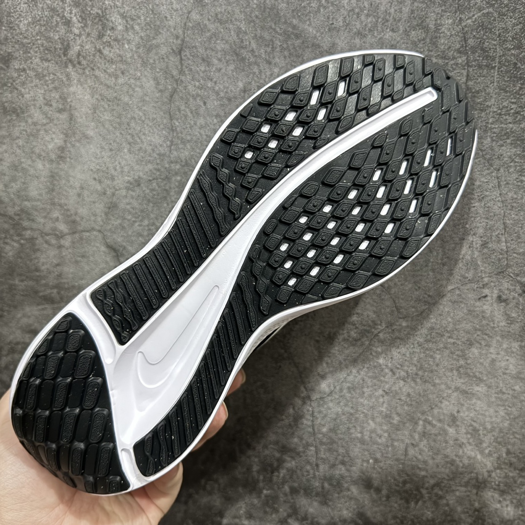 图片[9]-【福利特价】天猫原装 Nike Qust4 Qust5 缓震休闲跑鞋 DD0204-001 渠道货库存特价 品相自观 健身 慢跑神器 两位数穿正品 国内懂的都懂 渠道货 两位数清仓福利 专供 Tmall+实体专柜的货 尺码：39 40 40.5 41 42 42.5 43 44 44.5 45-选品中心