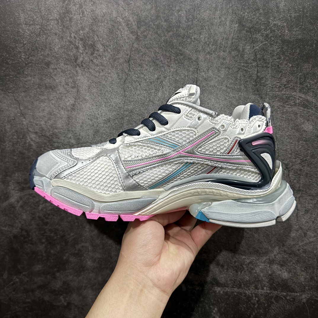 图片[2]-【纯原OK版本】Balenciaga Runner 巴黎世家7.5代 破坏风 手工做旧款复古老爹鞋 灰蓝色n全新外贸版本 核心配合工厂优势供应该款是通过溢胶 做旧 缝线等细节 展示了设计师 Demna的运动鞋风格 传递复古感 后侧板 翘起的鞋头 展示了 Demna 在结构上的未来构想  尺码：35 36 37 38 39 40 41 42 43 44 45 46 编码：DF500520-鞋库