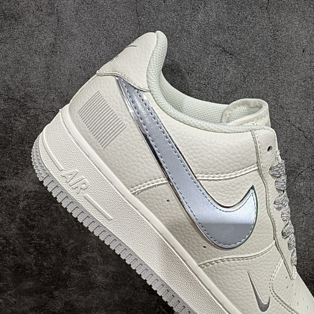 定制版NikeAirForce1Low07白灰小钩满天星原楦头原纸板打造纯正低帮空军版型专注外贸渠道全掌