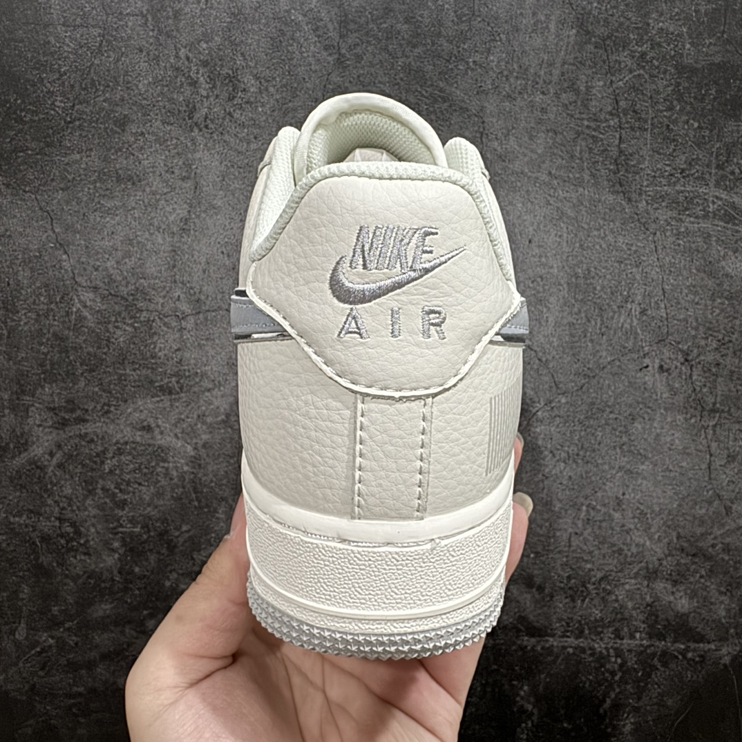 定制版NikeAirForce1Low07白灰小钩满天星原楦头原纸板打造纯正低帮空军版型专注外贸渠道全掌