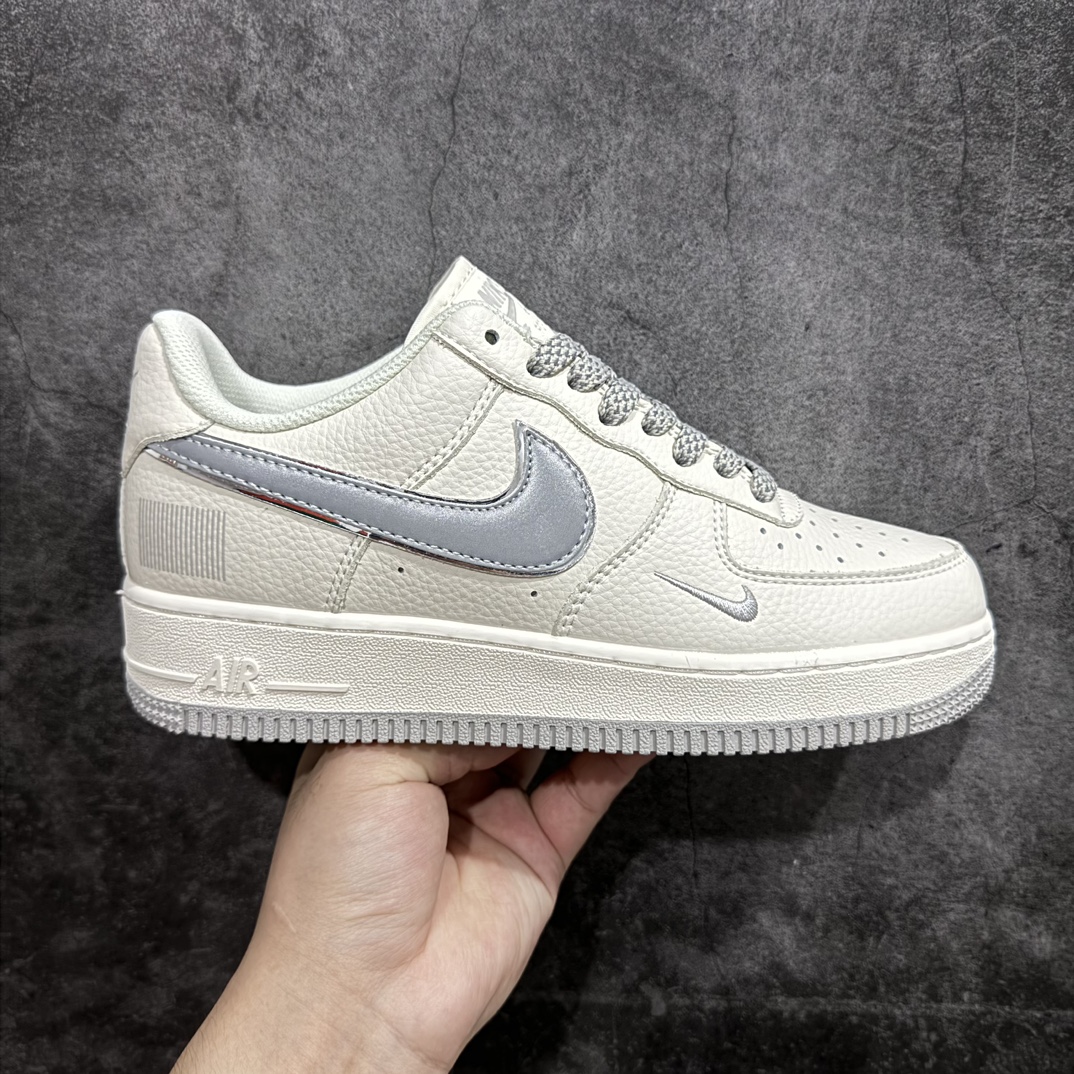 定制版NikeAirForce1Low07白灰小钩满天星原楦头原纸板打造纯正低帮空军版型专注外贸渠道全掌