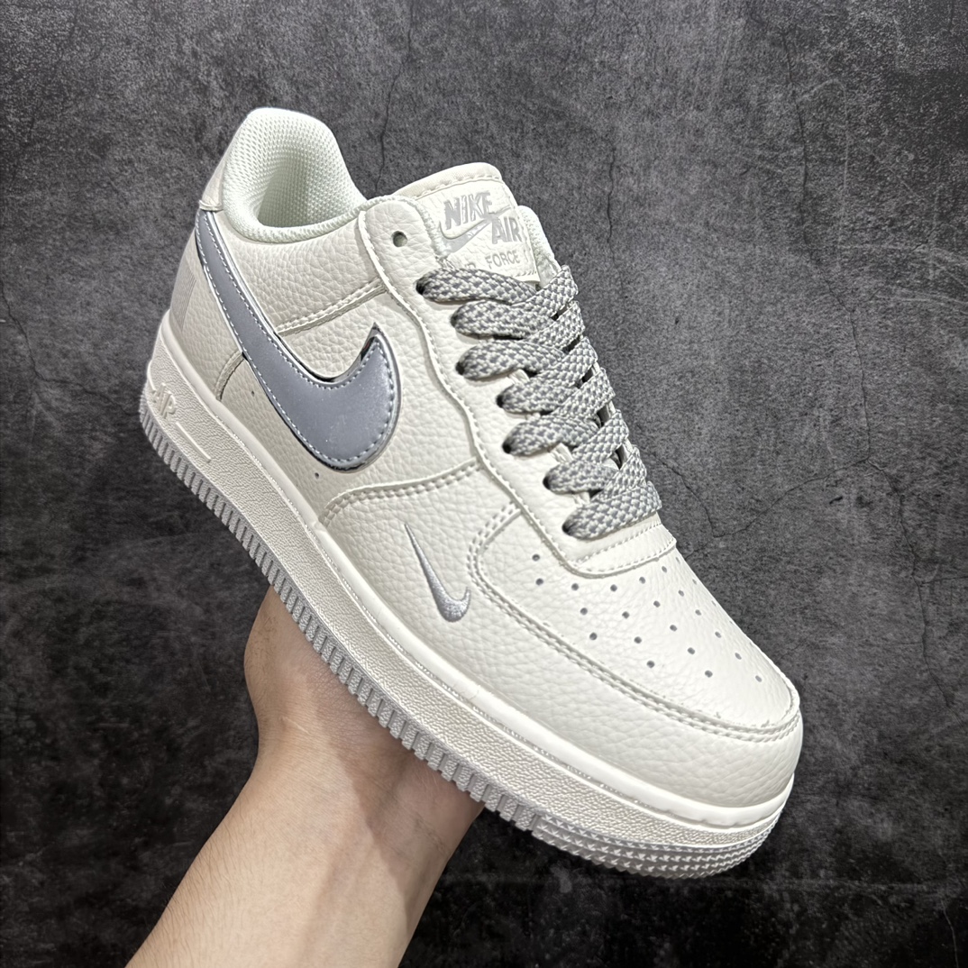 定制版NikeAirForce1Low07白灰小钩满天星原楦头原纸板打造纯正低帮空军版型专注外贸渠道全掌