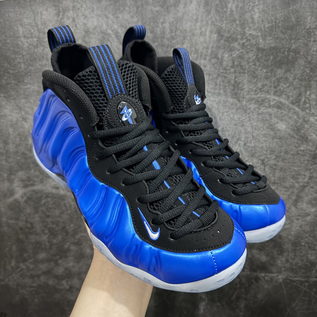 【莞产纯原】NK Air Foamposite Pro 2024新蓝喷 喷泡系列FQ8181-511nn莞产原底面 公司渠道同模具 鞋型发泡360度无死角 双层Zoom气垫植入 中底完美注胶 搭载原厂碳纤维材质n诞生于1997年的NK Air Foamposite系列可以说是整个球鞋历史上最为经典的系列之一 也就是我们常说的“喷”和“泡” 其中“喷”由Foamposite One代言人Penny的英文音译而来 而“泡”则来源于另一款鞋型 Foamposite Pro中\”pro\”的音译 在诞生初期 由于高昂的造价以及超前的外形 Foamposite系列的反对者不在少数 甚至有人认为这款鞋会毁掉整个球鞋行业 但事实证明这双灵感来自于甲虫 自带“黑科技”鞋面以及双层Zoom+大块碳板的太空球鞋不仅受到了大众的接受与追捧 并且成功的影响了篮球鞋的发展SIZE：38.5 39 40 40.5 41 42 42.5 43 44 44.5 45 46 编码：HY570600-鞋库