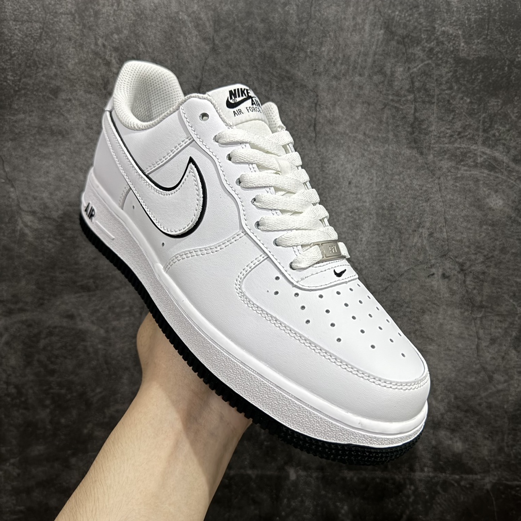 公司级NikeAIRFORCE107空军一号低帮百搭休闲运动板鞋柔软弹性十足的缓震性能和出色的中底设计横