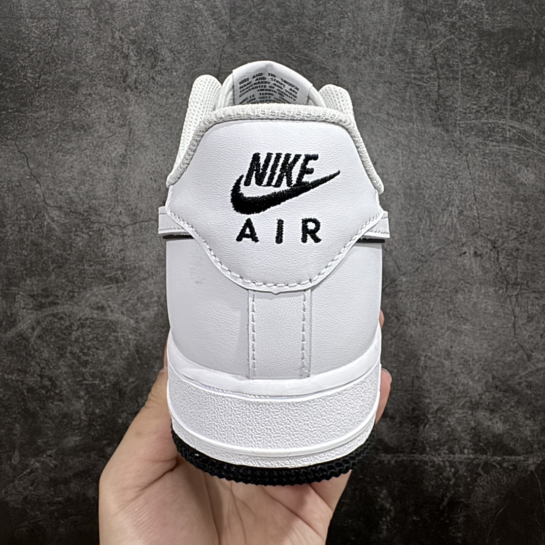 公司级NikeAIRFORCE107空军一号低帮百搭休闲运动板鞋柔软弹性十足的缓震性能和出色的中底设计横