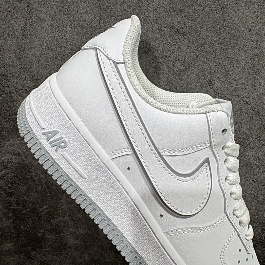 定制版NikeAIRFORCE107空军一号低帮百搭休闲运动板鞋柔软弹性十足的缓震性能和出色的中底设计横