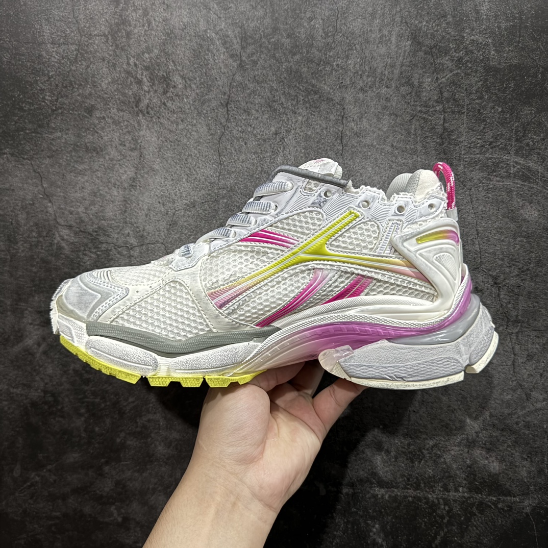 图片[2]-【纯原VG版本】Balenciaga Runner 巴黎世家7代 破坏风 手工做旧款复古老爹鞋n全新外贸版本  核心配合工厂优势供应该款是通过溢胶 做旧 缝线等细节 展示了设计师 Demna的运动鞋风格 传递复古感 后侧板 翘起的鞋头 展示了 Demna 在结构上的未来构想  尺码：35 36 37 38 39 40 41 42 43 44 45 46 编码：DF490520-鞋库