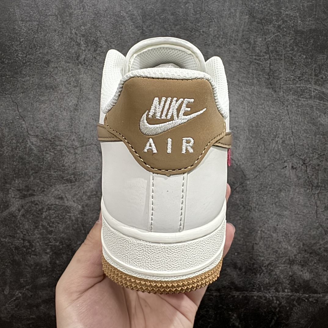 公司级NikeAirForce1Low07xSupreme滑板挂饰白棕原楦头原纸板打造纯正低帮空军版型专