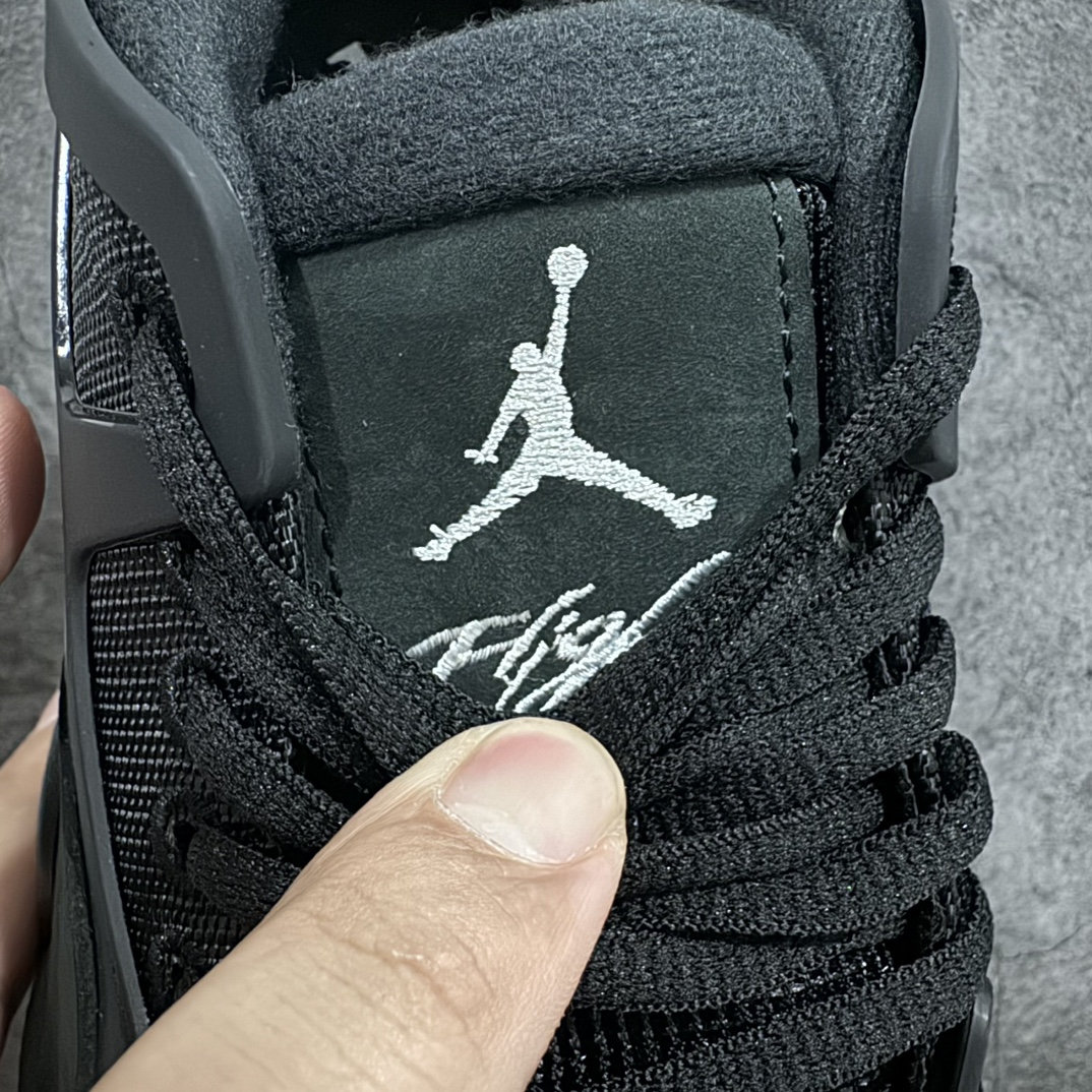 图片[5]-【纯原LW版本】Air Jordan AJ4 RM 重制版低帮复古篮球鞋 FQ7939-004nn采用了低帮的设计 并保留了众多AJ4的经典元素 鞋身以皮革、麂皮材质拼接打造 AJ4经典的TPU材质延伸至后跟 增强鞋款稳定性 而鞋身侧面的网格设计则被取消 尾部的NIKE AIR标志也得到保留 并同时带有飞人logo 中底部分同样搭载了可视AIR气垫 鞋底采用米白色中底和外底呈现 为整个设计收尾SIZE：40 40.5 41 42 42.5 43 44 44.5 45 46 47.5 编码：X350380-鞋库