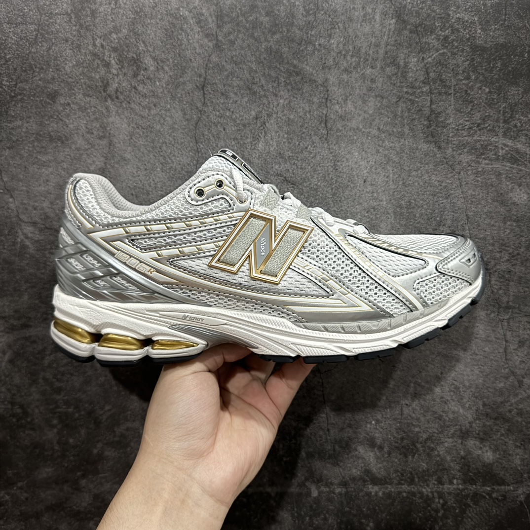 【M版纯原】新百伦New Balance NB1906  M1906RI 白银黄n 全套原楦原纸板原厂数据开发 进口三明治网面 原装进口皮料正确绒感卡色 正确中底拉帮中底网布细节 原厂标裁 带紫光防伪 定制后跟透明水晶模块 冲裁组合 大底贴合程度胶水上色把控完美 整洁度挑战全网艺术家 多道序QC把关品质完善 匠心打造 耗时两个月开发完成 工艺极其复杂难度可想而知 新开独立私模大底 全网唯一正确六层组合大底 高端零售专供产物Size：36 37 37.5 38 38.5 39 40 40.5 41 42 42.5 43 44 45.5 46.5 47 编码：HXS300320-鞋库