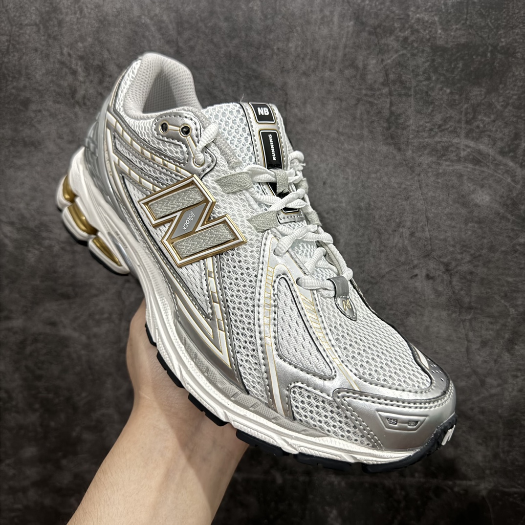 图片[3]-【M版纯原】新百伦New Balance NB1906  M1906RI 白银黄n 全套原楦原纸板原厂数据开发 进口三明治网面 原装进口皮料正确绒感卡色 正确中底拉帮中底网布细节 原厂标裁 带紫光防伪 定制后跟透明水晶模块 冲裁组合 大底贴合程度胶水上色把控完美 整洁度挑战全网艺术家 多道序QC把关品质完善 匠心打造 耗时两个月开发完成 工艺极其复杂难度可想而知 新开独立私模大底 全网唯一正确六层组合大底 高端零售专供产物Size：36 37 37.5 38 38.5 39 40 40.5 41 42 42.5 43 44 45.5 46.5 47 编码：HXS300320-鞋库