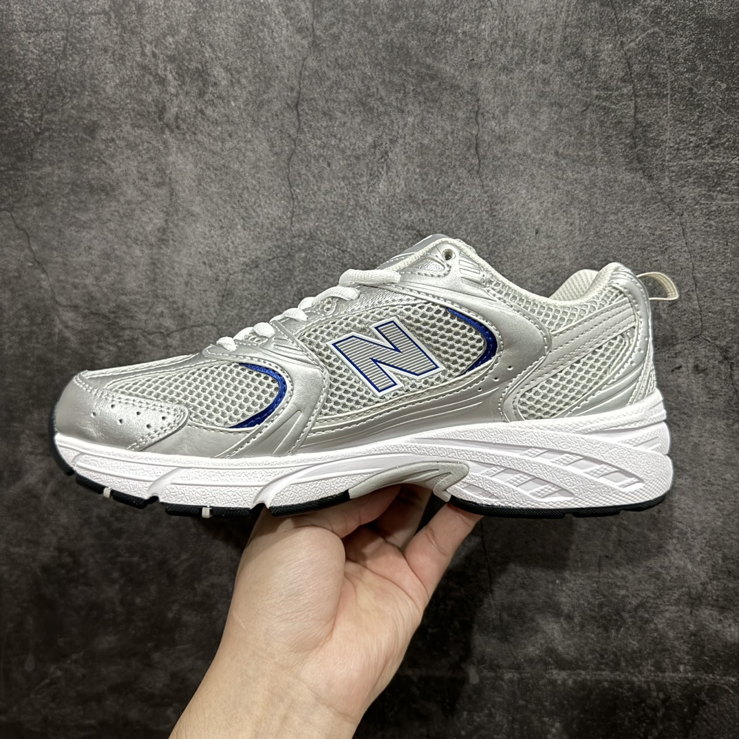 图片[2]-【小PF纯原】New Balance 530 NB530 男女休闲慢跑鞋 MR530BSnn原pf纯原工厂出品n保留原有的版型 清洁度和品质n材料有微调整 价格更具性价比n日韩出口特供订单配套商长期套现长期补货 全新货品正常出厂触屏不到的单价 超级跑量款全套原楦原纸板原厂数据开发 进口三明治网面原装进口翻毛皮料正确绒感卡色 正确中底拉帮中底网布细节 采用轻质牛剖革拼接透气网眼衬垫织物鞋面材质 T-Beam大底提供足步弓支撑 保持步态稳定 后跟搭载外露缓震胶 鞋身整体以各种深浅不一的灰色覆盖 鞋头以淡蓝色调装饰 网眼衬垫通过不规律的色块实现做旧的美感 泛黄的鞋底更是进一步增添了复古气息  尺码：36 37 37.5 38 38.5 39.5 40 40.5 41.5 42 42.5 43 44 44.5 45 编码：MZ220240-鞋库