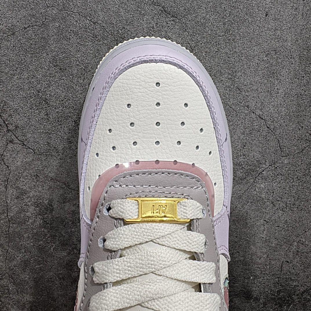 公司级NikeAirForce1Low07数码宝贝涂鸦仙女兽白紫原楦头原纸板打造纯正低帮空军版型专注外贸