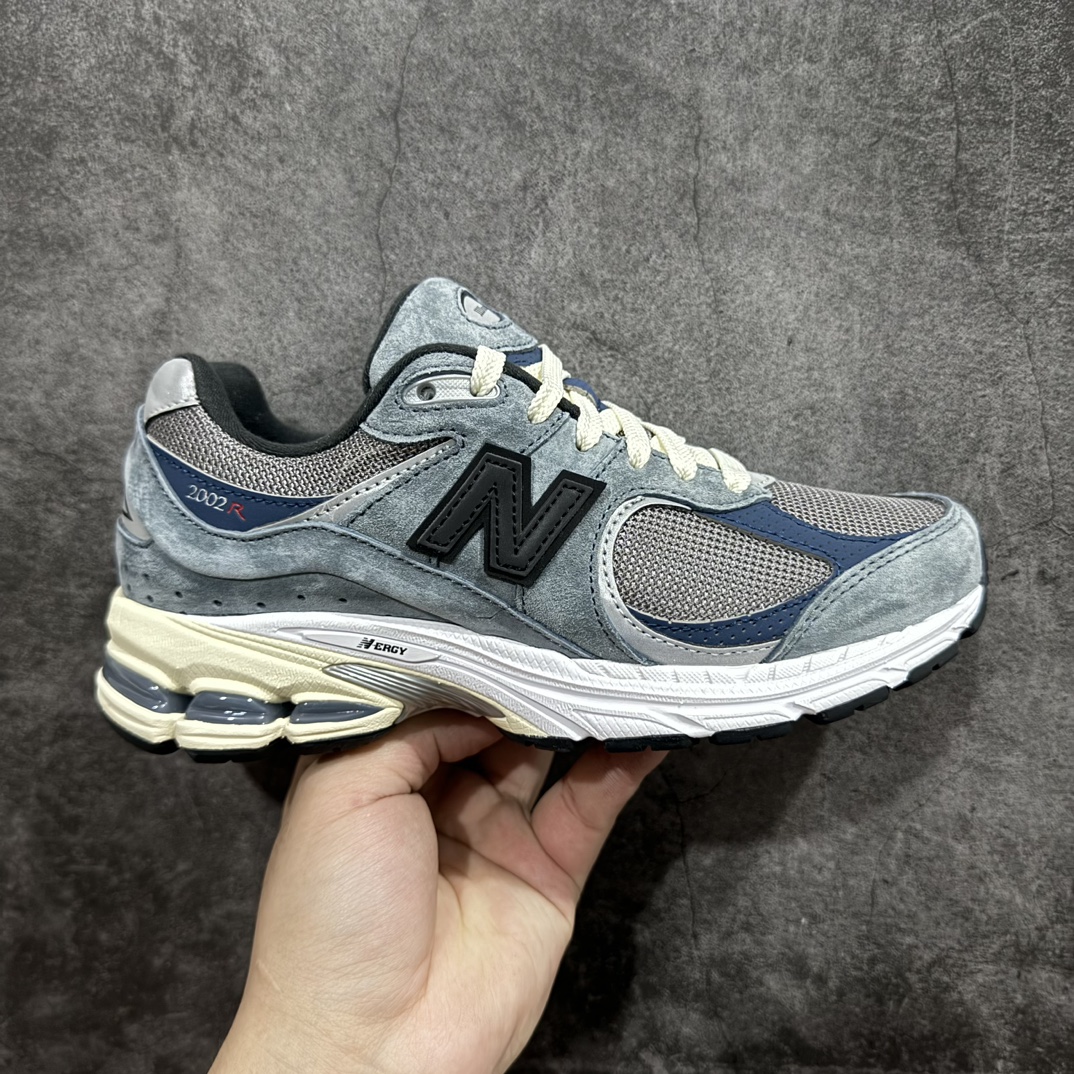 【小总裁版】新百伦New Balance NB2002R x JJJJound M2002RU2灰绿联名nn总裁平替版 品质很好正确材料 正确组合大底 可高价零售‼️n 全套原楦原纸板原厂数据开发 原厂网纱 原装进口皮料 正确绒感卡色 正确中底拉帮中底网布细节 一比一手工擦旧效果 冲裁组合 匠心打造 耗时两个月开发完成 工艺极其复杂难度可想而知 新开独立私模大底 全网唯一正确做旧组合大底 高端零售专供产物  尺码：36 37 37.5 38 38.5 39.5 40 40.5 41.5 42 42.5 43 44 44.5 45 45.5 46.5 编码：LF290310-鞋库