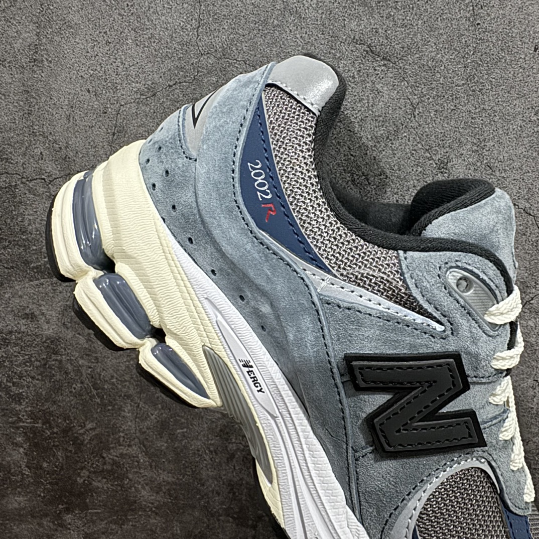 图片[7]-【小总裁版】新百伦New Balance NB2002R x JJJJound M2002RU2灰绿联名nn总裁平替版 品质很好正确材料 正确组合大底 可高价零售‼️n 全套原楦原纸板原厂数据开发 原厂网纱 原装进口皮料 正确绒感卡色 正确中底拉帮中底网布细节 一比一手工擦旧效果 冲裁组合 匠心打造 耗时两个月开发完成 工艺极其复杂难度可想而知 新开独立私模大底 全网唯一正确做旧组合大底 高端零售专供产物  尺码：36 37 37.5 38 38.5 39.5 40 40.5 41.5 42 42.5 43 44 44.5 45 45.5 46.5 编码：LF290310-鞋库