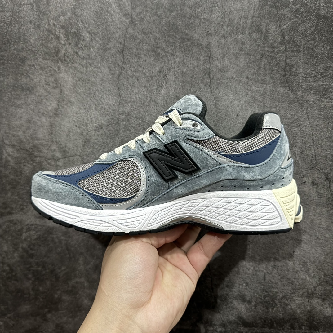 图片[2]-【小总裁版】新百伦New Balance NB2002R x JJJJound M2002RU2灰绿联名nn总裁平替版 品质很好正确材料 正确组合大底 可高价零售‼️n 全套原楦原纸板原厂数据开发 原厂网纱 原装进口皮料 正确绒感卡色 正确中底拉帮中底网布细节 一比一手工擦旧效果 冲裁组合 匠心打造 耗时两个月开发完成 工艺极其复杂难度可想而知 新开独立私模大底 全网唯一正确做旧组合大底 高端零售专供产物  尺码：36 37 37.5 38 38.5 39.5 40 40.5 41.5 42 42.5 43 44 44.5 45 45.5 46.5 编码：LF290310-鞋库