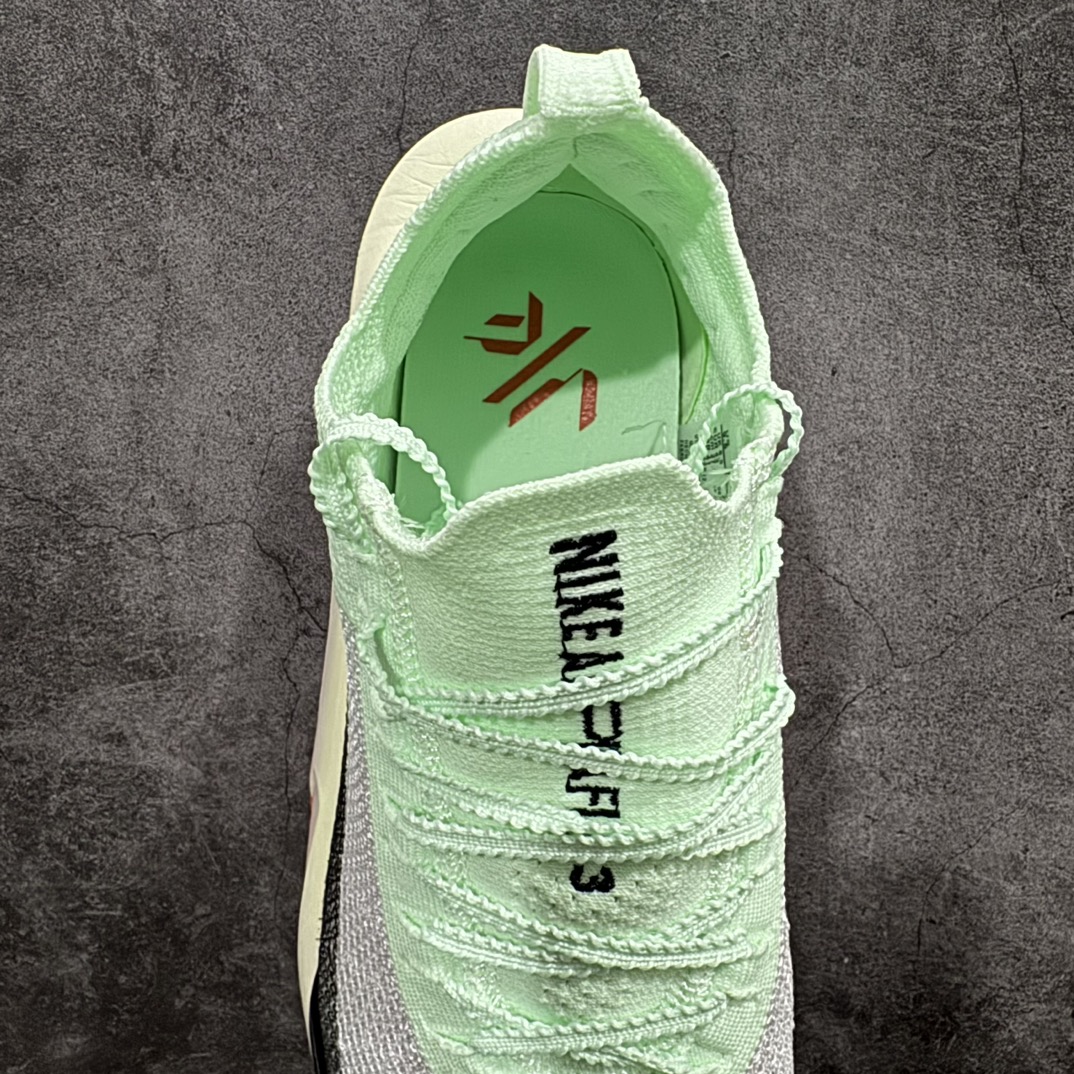 图片[8]-【纯原版】NK Air Zoom Alphafly NEXT% 3 2024全新马拉松超级跑鞋 HJ7041-300 n有史以来最轻盈、测试次数最多的NK Alphafly 经过精英马拉松运动员的测试验证 并搭载Air Zoom气垫 旨在助力跑者实现突破 取得更佳的成绩 在开发过程中 Alphafly 3帮助耐克运动员凯尔文·基普图姆（Kelvin Kiptum）以2:00:35的成绩刷新了马拉松世界纪录 Alphafly的动力设计没有改变——Air Zoom气垫单元、Flyplate碳纤维板和ZoomX泡绵 但是整体系统的制作方法略有调整 优化和提升了对运动员的帮助 主要更新包括一体式鞋底 提供顺畅稳定的“后跟到脚趾”过渡；更宽的全长Flyplate碳纤维板提供稳定助推力 全新Fast Shot外底保证出色牵引力和抓地力 全新Atomknit 3.0鞋面提供更强的控制力、透气性和中足支撑力  尺码：36 36.5 37.5 38 38.5 39 40 40.5 41 42 42.5 43 44 44.5 45 46 编码：HH340360-鞋库