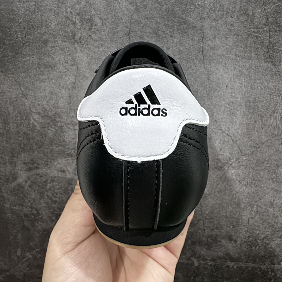 图片[4]-【纯原X版】Adidas Taekwondo 德训鞋 黑白配色 n全网独家头层皮版本区分市面普通货Jennie🇰🇷同款 小红书🍠大爆款nadidas Originals薄底鞋家族 从专业赛场到时尚前沿 开启多元运动美学新篇章 𝙏𝘼𝙀𝙆𝙒𝙊𝙉𝘿𝙊 演绎穿搭的“绝佳利器”深受武术历史影响的简约套入式设计 力求致敬00年代初的风尚 皮质鞋面，柔软高级 搭配经典3D鞋头缝线设计一脚蹬设计穿脱自如 低平橡胶外底助你扎实踩地从容迈步 为小众运动注入现代年轻化审美 鲜明黑白，复古极简 货号 JQ4775 尺码：35 36 36.5 37 38 38.5 39 40 40.5 41 42 42.5 43 44 44.5 45 编码：X10240260-鞋库