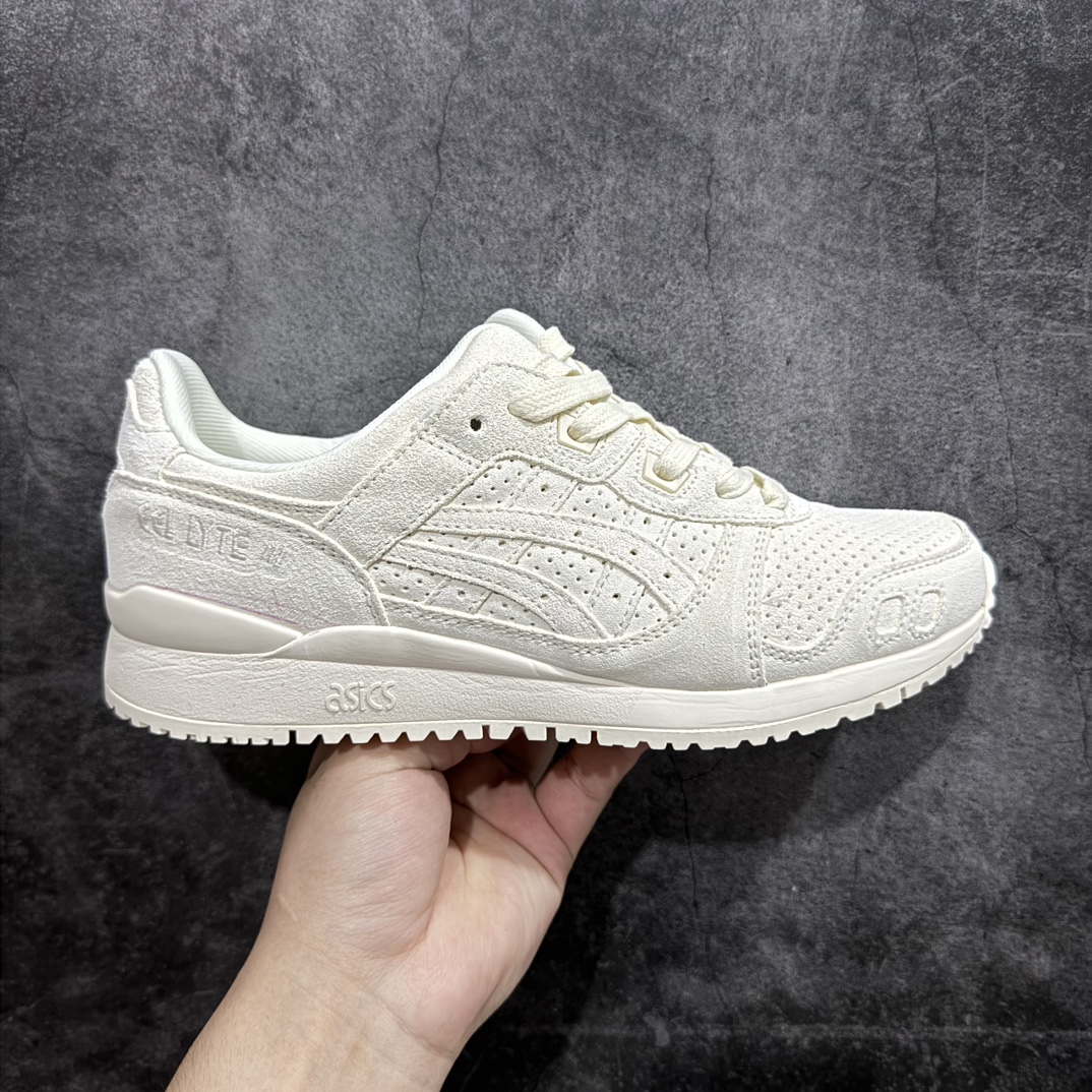 【公司级】Asics Gel-Lyte 3  反毛皮织物休闲跑步鞋GEL-LYTET™III OG运动鞋再次以其90年代初期的原始形状和结构出现n轮廓由三井茂之(Shigeyuki Mitsui)于1990年设计 结合了裂舌应用其最初灵感来自GEL-LD RACER™鞋n鞋在脚跟处采用其标志性的GEL™技术缓冲装置n可提高减震效果并提供持久的舒适感n 尺码: 36 36.5 37.5 38 38.5 39 40 40.5 41 42 42.5 43 44 44.5 45  编码：HCAM270280-鞋库