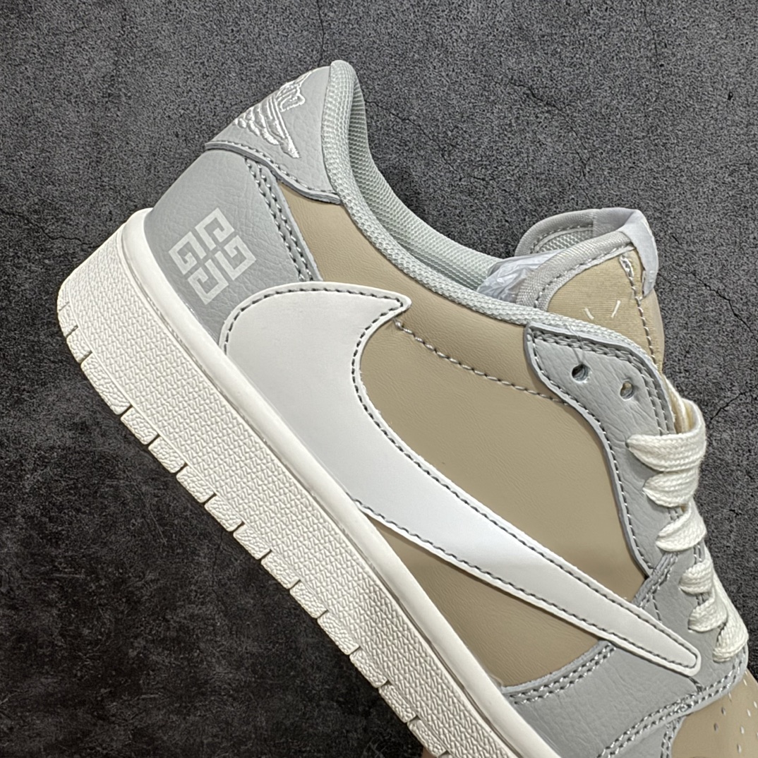 图片[7]-【定制版】Travis Scott x Nike Air Jordan 1 Low x GIVENCHY 三方联名nAir Jordan 1 Low 反转灰棕倒钩 纯原版本n全鞋采用原装头层皮，用料扎实 精雕细琢n鞋型极致还原 飞翼3D打印改良 深度立体四线中底拉帮皮料选材 钢印 背胶一应俱全 全新批次 原装原模大底全鞋原厂定制皮料，手感细腻正确折边工艺 完美细节诠释 官方货号：QY0568 951 Size：36 36.5 37.5 38 38.5 39 40 40.5 41 42 42.5 43 44 44.5 45 编码：CC280300-鞋库