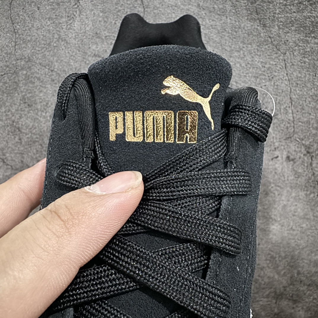 图片[2]-【Top纯原版】Puma Speedcat OG Sparcon彪马罗马阿莫尔系列 复古运动休闲赛车跑鞋n目前市场最优版本n无论是版型 细节 烫金走线n完全碾压市场任意版本 欢迎对比🆚n工厂耗时3个月开发n原装档案原数据纸版楦型n采用固色翻毛皮鞋面材质(正确二次成型\’猛帮\’成型工艺🆚区别市面版本!!)n外置原数据开发轻量耐磨橡胶大底💪🏻nn全球知名运动品牌PUMA宝马赛车系列n融合了宝马车队的标志性配色n以趣味十足又前卫复古的设计引领潮流n将赛道精神融入街头时尚 开启前卫竞速之旅n主打前卫复古风 Roma鞋款的鞋侧以复古的流线造型缀以宝马经典Logo 巧妙吸睛n而Speedcat鞋款以亮眼三色条纹元素缀以舒适鞋面n赋予了独特的个性美学 演绎赛车的无尽能量n 官方货号：398846 01 编码：TO250270-鞋库