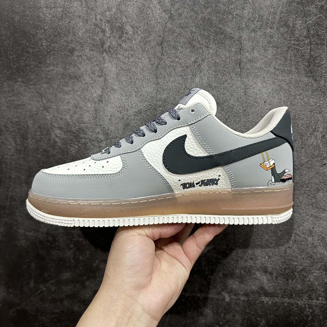 图片[2]-【公司级】Nk Air Force 1‘07 Low ”Tom“  “#汤姆猫” 空军一号低帮休闲板鞋n汤姆，《猫和老鼠》动画主角，70年代老动画中的卡通明星他与小老鼠杰瑞（Jerry）之间可称的上是一对欢喜冤家，二者亦敌亦友 货号：CW1888-806 尺码：36 36.5 37.5 38 38.5 39 40 40.5 41 42 42.5 43 44 44.5 45 编码：LF290300-鞋库