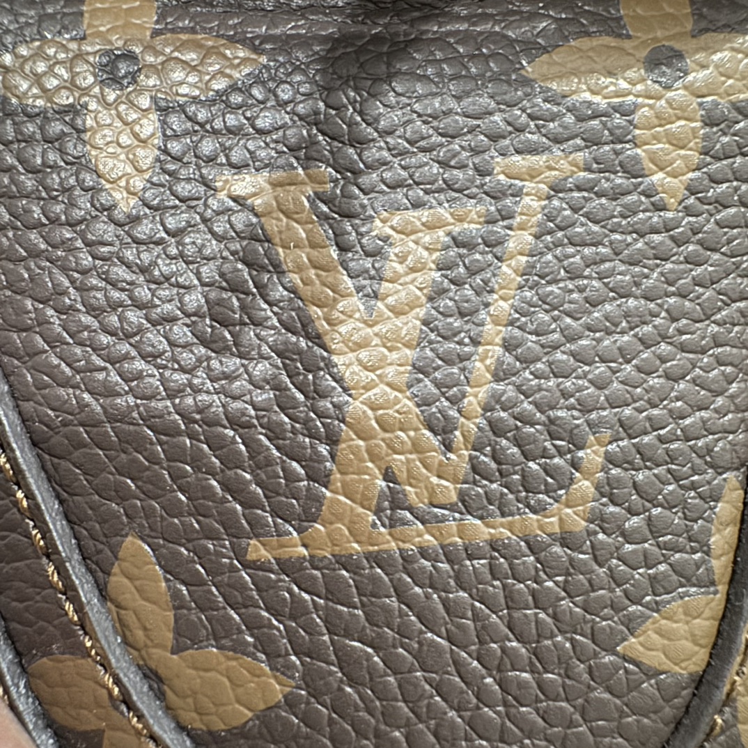 图片[7]-【佛山顶级超A版】Louis Vuitton LV Trainer系列 老花棕胖丁n本地仓库现货 当天可取n私人订单 专柜混卖零售专供n所有配色均为购买原版复刻n整体版型 皮料 市场独一无二后跟版型都可以自行对比[机智]吊打市场所有货n怒甩十条街，欢迎拿市场各大工厂的货来对比！n鞋舌烫金超正 压印程度秒杀市面90%以上的高端货n新配色陆续开发出货  尺码：35-45   编码：GQ530570-鞋库