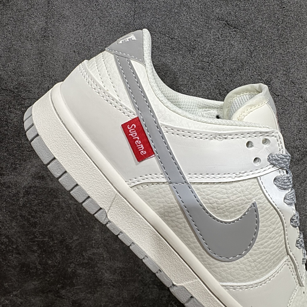 图片[7]-【定制版】Nike SB Dunk Low x Spreme 白银n纯原大厂出品 极力推荐👏n原装头层材料 独家版型蒸餾加工n帶來的是更好的视觉和脚感体验n大厂纯原品质出货 清洁度 电绣工艺皮料切割干净无任何毛边 细节完美 官方货号：FC1688 145 尺码：36 36.5 37.5 38 38.5 39 40 40.5 41 42 42.5 43 44 44.5 45 编码：LF260280-鞋库