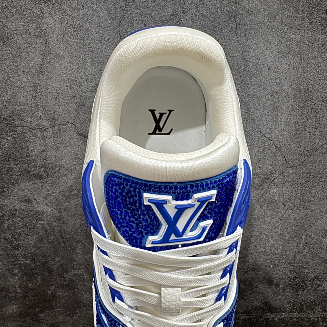 图片[8]-【广东纯原版本】Louis Vuitton Trainer lv时装走秀运动鞋 满钻款blingbling闪钻亮片n市场所有版本中综合最强的货品GD实力大厂出品  全网最全配色更新最快 最成熟的做工稳定的品控  完美鞋型超高的清洁度 零毛边线头瑕疵 全套原楦原纸版原鞋开模 全网最具灵魂的版型 正确原装黄色鞋盒 正确中底印花 鞋面印花3D高频深度立体 全鞋电脑针车 紧密相连 针距密度一致 环保乳胶注塑鞋垫 厚度脚感还原原版 皮面裁剪部位 统一油边封口工艺 原装橡胶大底含胶量大底组合零偏差 专柜全套包装 防尘袋 说明书 质保卡 男女鞋  尺码：35 36 37 38 39 40 41 42 43 44 45 编码：HH510550-鞋库