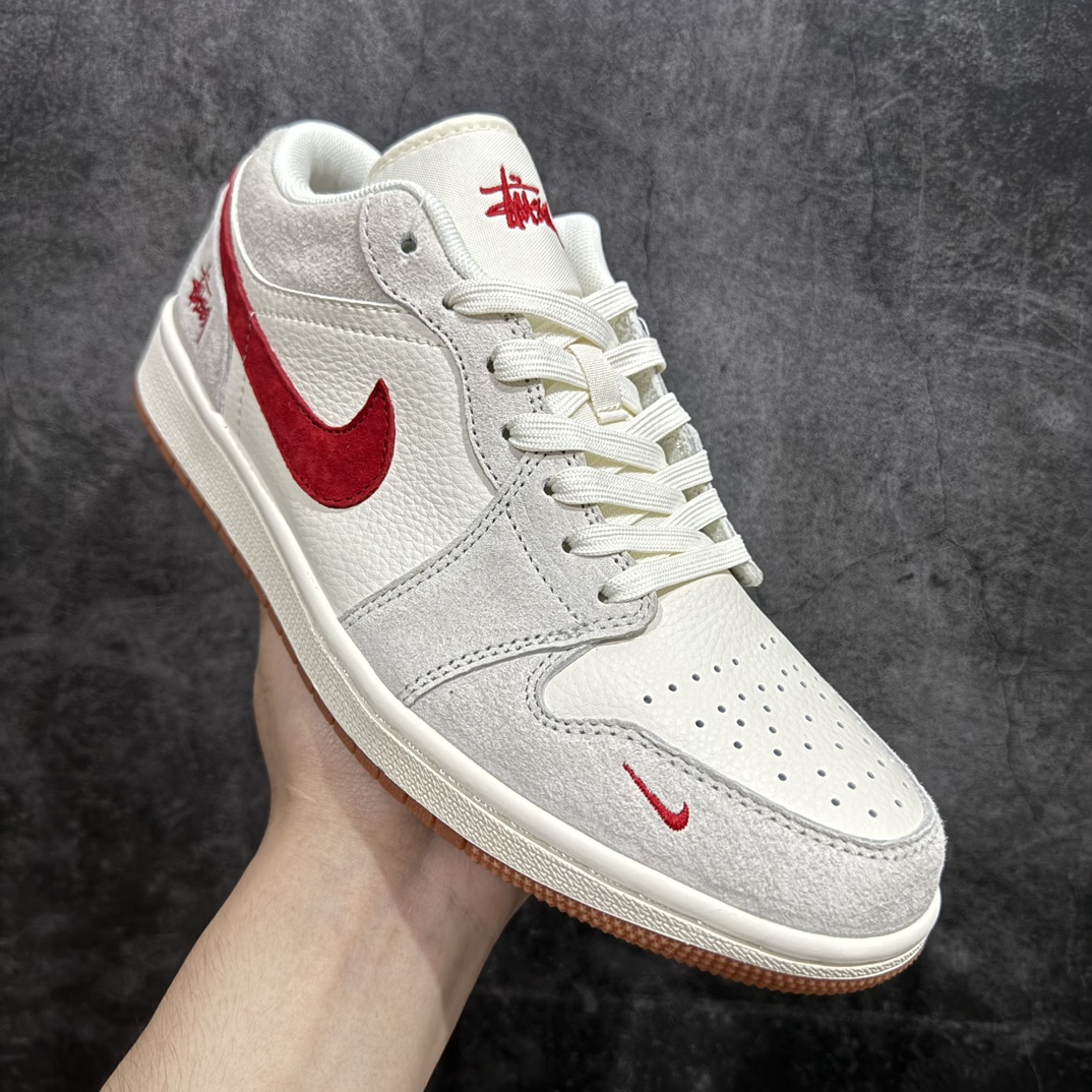 定制版 Air Jordan 1 Retro Low x Stussy 斯图西米红翻毛 SJ9950-023