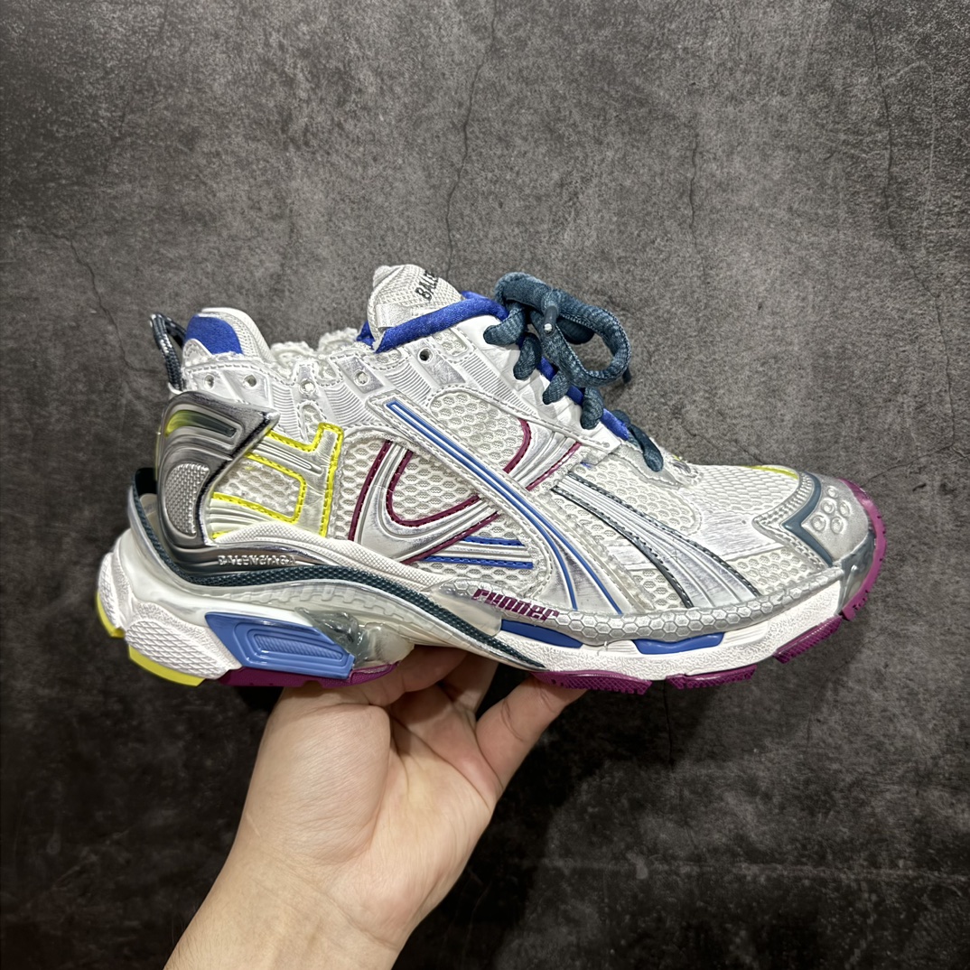 【XA版本】Balenciaga Runer 巴黎世家7代 破坏风 手工做旧款复古老爹鞋n全新版本出货 核心配合工厂优势供应市场最优品质 鞋型细节做旧等都好于市场版本n不但比市场货好 而且比市场货便宜💪🏻n原厂点胶工艺同步原鞋 区别市面所有版本n非市面所有固定TPU，原厂订制胶棒 一切细节高端还原  ，欢迎挑刺💪🏻 尺码：35-46 编码：DF490520-鞋库