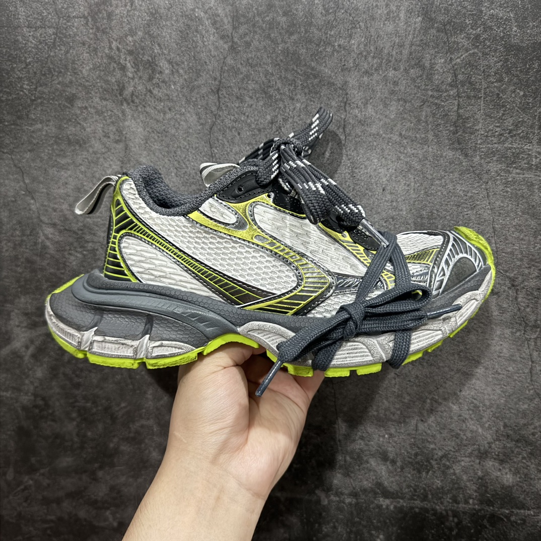 【XA版本】BALENCIAGA 3XL Sneakers巴黎世家十代网布系带低帮走秀复古老爹鞋全套原纸板楦头开发 最原汁原味的灵魂版型全鞋荧光划线卡点 胶水把控整洁度追求极致完美每一双都是工艺品 多重QC质检 超越公司货的品控标准实实在在的免检产品 原盒原配 正确字体电绣 粗细、位置、大小正确 侧边TPU 透气孔匹配意产原版 正确分离大底 TPU软底 原版一致大底LOGO 立体感十足 原厂皮料水洗做旧 采购原厂网纱 不含皮革 网布材料和聚氨酯 磨损效果 鞋头边缘和后帮 Balenciaga 徽标 鞋面和后跟凸印尺码 鞋舌 3XL 橡胶品牌标识和反光细节 鞋帮拉袢和鞋舌拉祥 配反光细节 备用鞋带在鞋履前侧 可在穿着前取下 便于不同造型搭配 偏大一码 尺码：35 36 37 38 39 40  编码：DF390410-鞋库