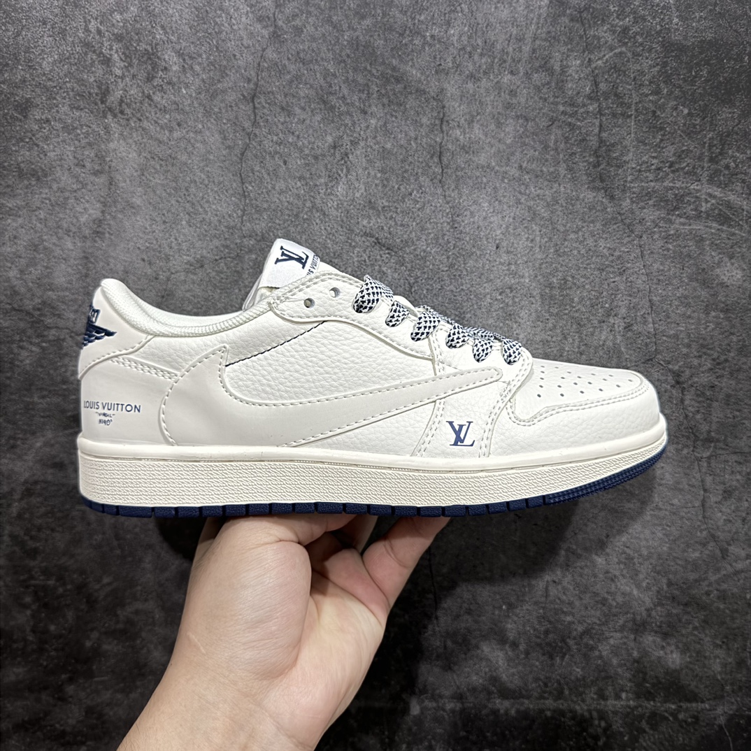 【定制版】Travis Scott x Nike Air Jordan 1 Low x Louis Vuitton 白蓝nAir Jordan 1 Low 反转白蓝满天星倒钩 纯原版本n全鞋采用原装头层皮，用料扎实 精雕细琢n鞋型极致还原 飞翼3D打印改良 深度立体四线中底拉帮皮料选材 钢印 背胶一应俱全 全新批次 原装原模大底全鞋原厂定制皮料，手感细腻正确折边工艺 完美细节诠释 官方货号：XZ1268 003 Size：36 36.5 37.5 38 38.5 39 40 40.5 41 42 42.5 43 44 44.5 45 编码：HXS320340-鞋库