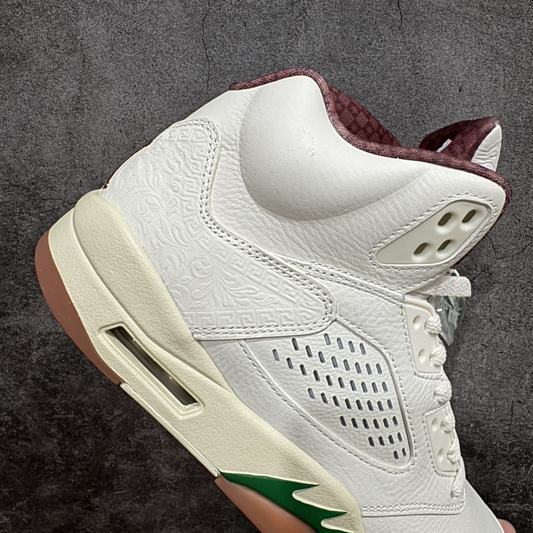 图片[7]-【OG纯原】Air Jordan 5 Retro AJ5乔5 红绿鸳鸯雕刻 男子文化篮球鞋 HF8833-100n国内一线大厂OG出品 匠心打造原厂皮料原厂数据 全新纸板模具打造 外贸 平台高端零售专供品质品质毋庸置疑 一眼正品既视感 细节均已解码  尺码：40 40.5 41 42 42.5 43 44 44.5 45 46 47.5编号：O520540-鞋库