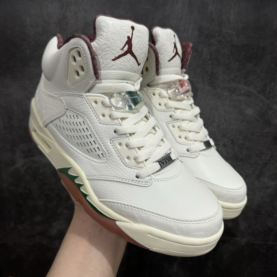 【OG纯原】Air Jordan 5 Retro AJ5乔5 红绿鸳鸯雕刻 男子文化篮球鞋 HF8833-100n国内一线大厂OG出品 匠心打造原厂皮料原厂数据 全新纸板模具打造 外贸 平台高端零售专供品质品质毋庸置疑 一眼正品既视感 细节均已解码  尺码：40 40.5 41 42 42.5 43 44 44.5 45 46 47.5编号：O520540-鞋库