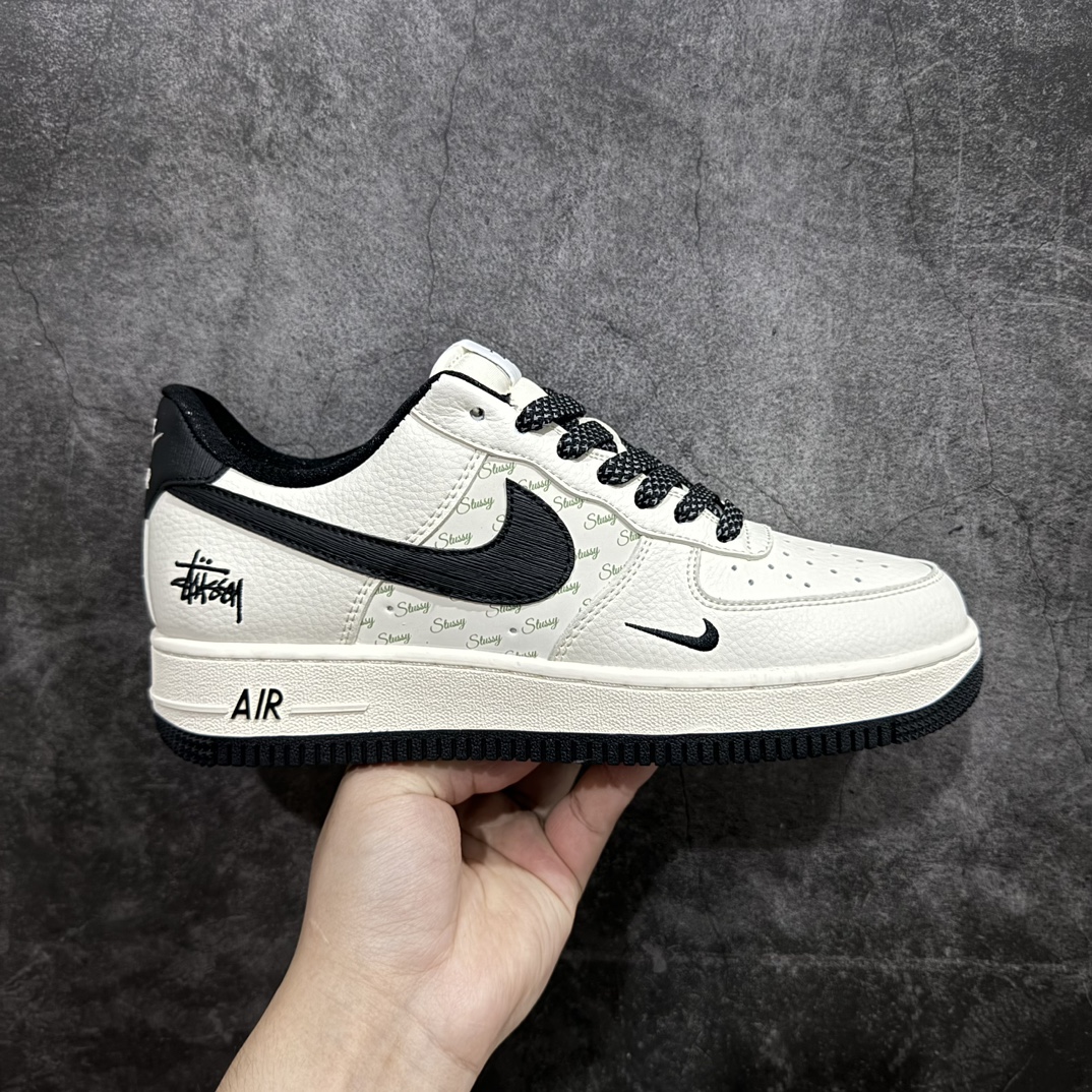 【公司级】Nk Air Force 1\’07 Low 斯图西联名-米白墨黑 空军一号低帮休闲板鞋 XZ3328-001rn#原楦头原纸板 原装鞋盒 定制五金配件 内置全掌气垫 原厂鞋底 r 尺码：36 36.5 37.5 38 38.5 39 40 40.5 41 42 42.5 43 44 44.5 45  编码：HXS310320-鞋库