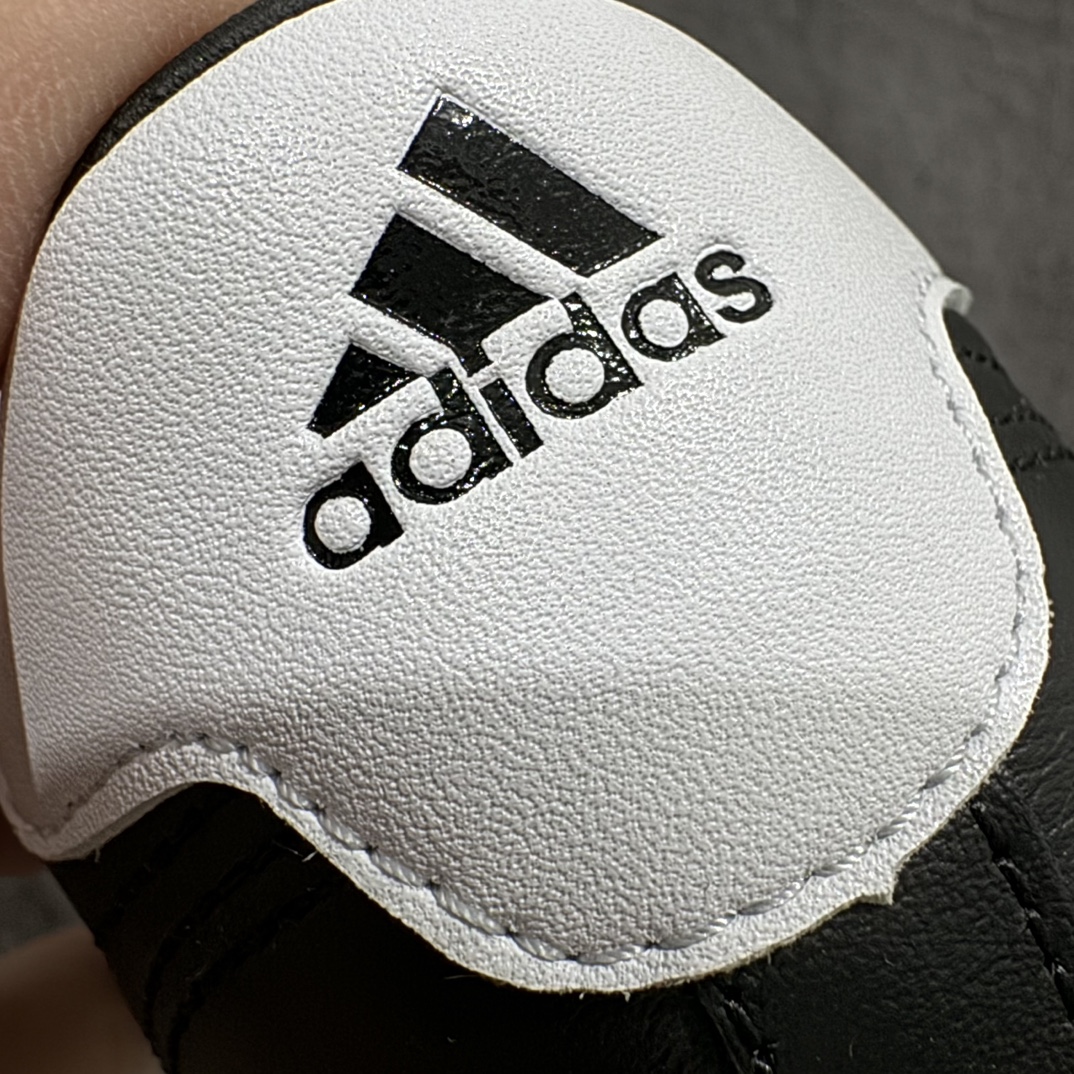 图片[2]-【渠道纯原版】Adidas Taekwondo 德训鞋 黑白配色 n全网独家头层纳帕皮版本n市售最高版 区分市面普通货n皮料 鞋型 中底 针车走线全部拉满配置 💪🏻nJennie🇰🇷同款 小红书🍠大爆款nadidas Originals薄底鞋家族 从专业赛场到时尚前沿 开启多元运动美学新篇章 𝙏𝘼𝙀𝙆𝙒𝙊𝙉𝘿𝙊 演绎穿搭的“绝佳利器”深受武术历史影响的简约套入式设计 力求致敬00年代初的风尚 皮质鞋面，柔软高级 搭配经典3D鞋头缝线设计一脚蹬设计穿脱自如 低平橡胶外底助你扎实踩地从容迈步 为小众运动注入现代年轻化审美 鲜明黑白，复古极简 货号 JQ4775 尺码：35 36 36.5 37 38 38.5 39 40 40.5 41 42 42.5 43 44 44.5 45 编码：NM260280-鞋库