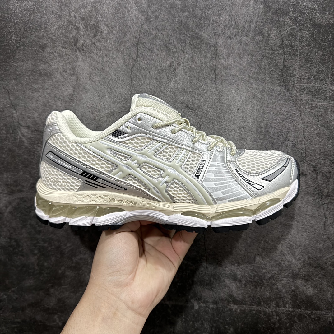 【纯原版】Asics Gel-Kayano 12.1n亚瑟士运动休闲透气专业跑鞋采用工程弹性双层再生针织密度鞋面材质n后跟3D可视GEL缓震乳胶物料n升级FF BLAST PLUS全新缓震中底部位科技材质n外置高耐磨橡胶外底 稳步升级,跑出节奏n 尺码：36 37 37.5 38 39 39.5 40 40.5 41.5 42 42.5 43.5 44 45 编码：WE250280n-鞋库