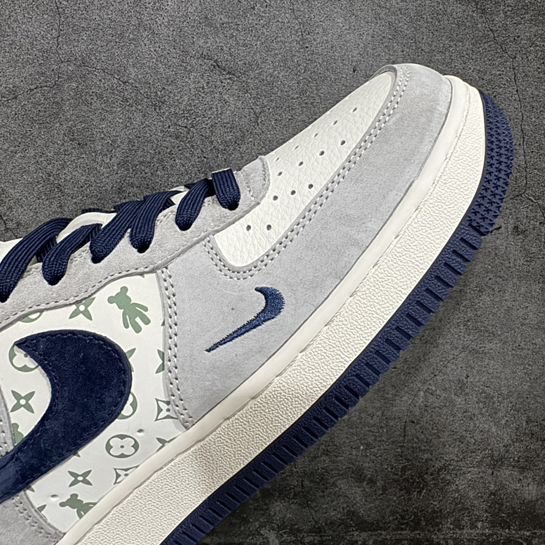 图片[6]-【公司级】Nike Air Force 1 Low 07 x Bearbrick 白蓝红n原楦头原纸板 打造纯正低帮空军版型 专注外贸渠道 全掌内置蜂窝气垫原盒配件 原厂中底钢印、拉帮完美官方货号：SJ9188 001 Size：36 36.5 37.5 38 38.5 39 40 40.5 41 42 42.5 43 44 44.5 45 编码：LF310320-鞋库